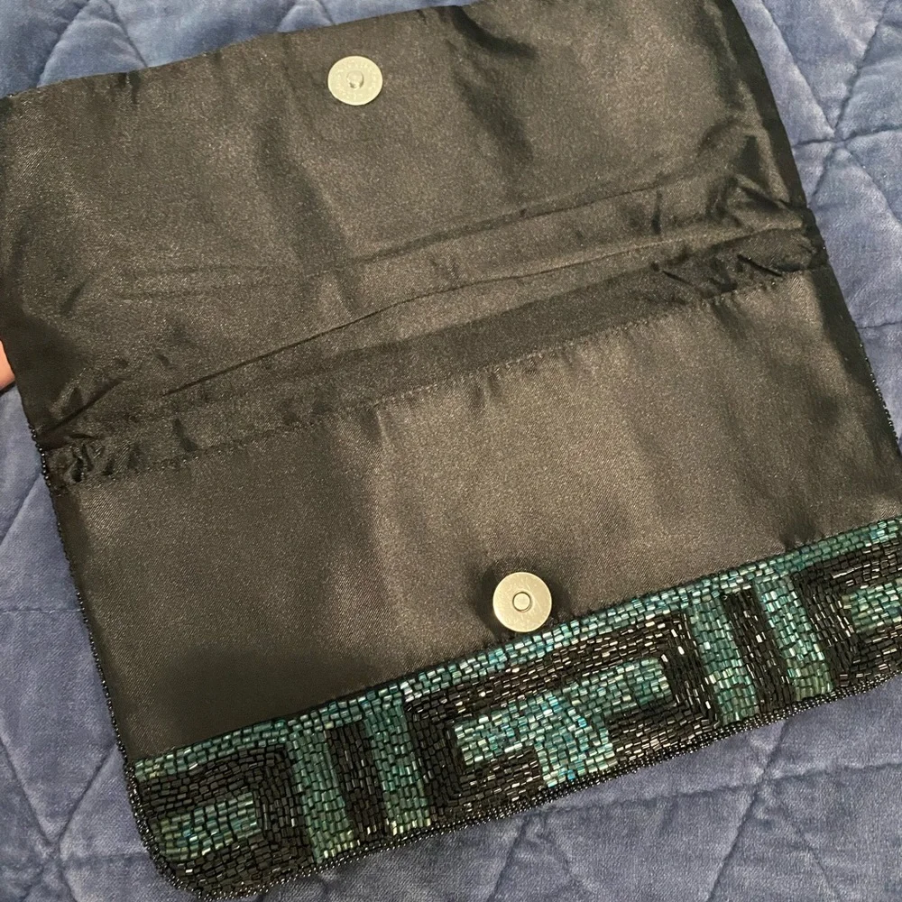 Gorgeous beaded black and teal clutch - Picture 5 of 5